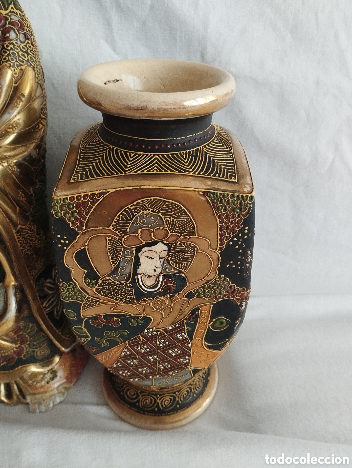 Antig&uuml;edades: Antigua Figura y Jarrones Japoneses. - Foto 5