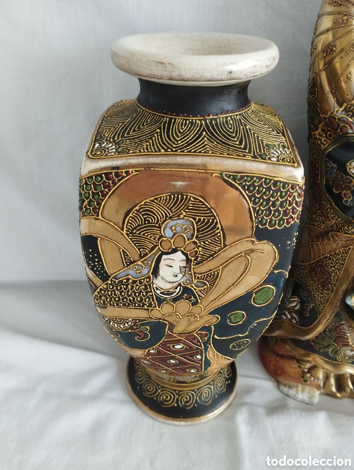 Antig&uuml;edades: Antigua Figura y Jarrones Japoneses. - Foto 6