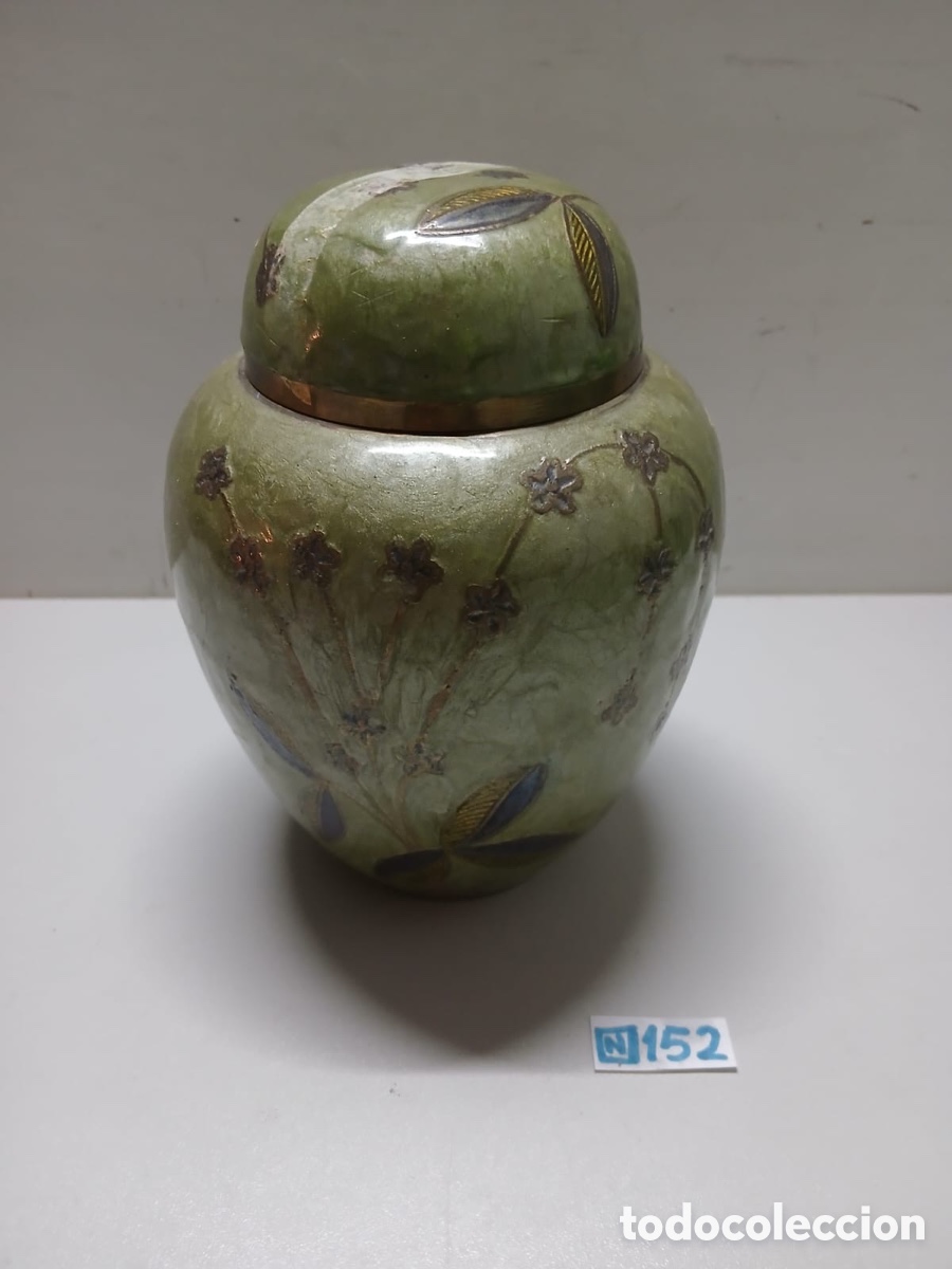 Antig&uuml;edades: Jarr&oacute;n de lat&oacute;n floral - Foto 1