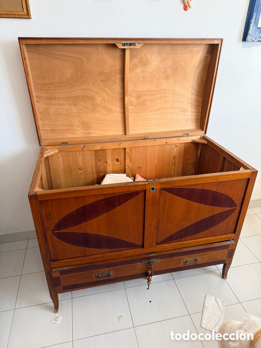 Antig&uuml;edades: Arca antigua a&ntilde;os 40 de madera - Foto 2