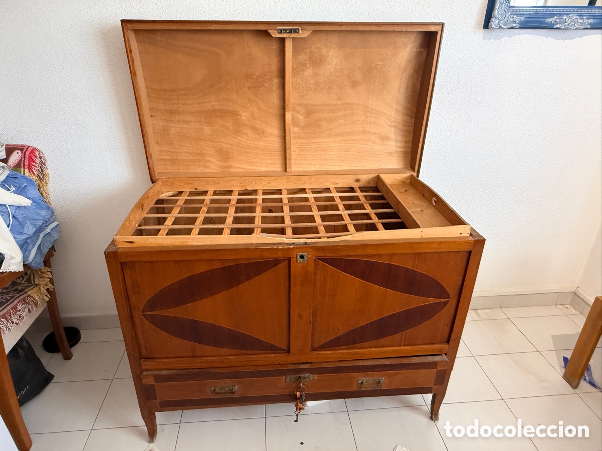 Antig&uuml;edades: Arca antigua a&ntilde;os 40 de madera - Foto 3