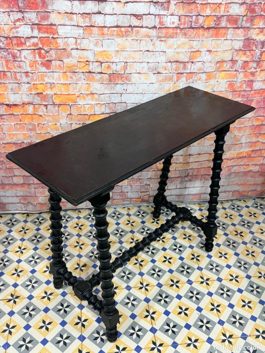 Antig&uuml;edades: Mesa auxiliar estilo Espa&ntilde;ol - Foto 1