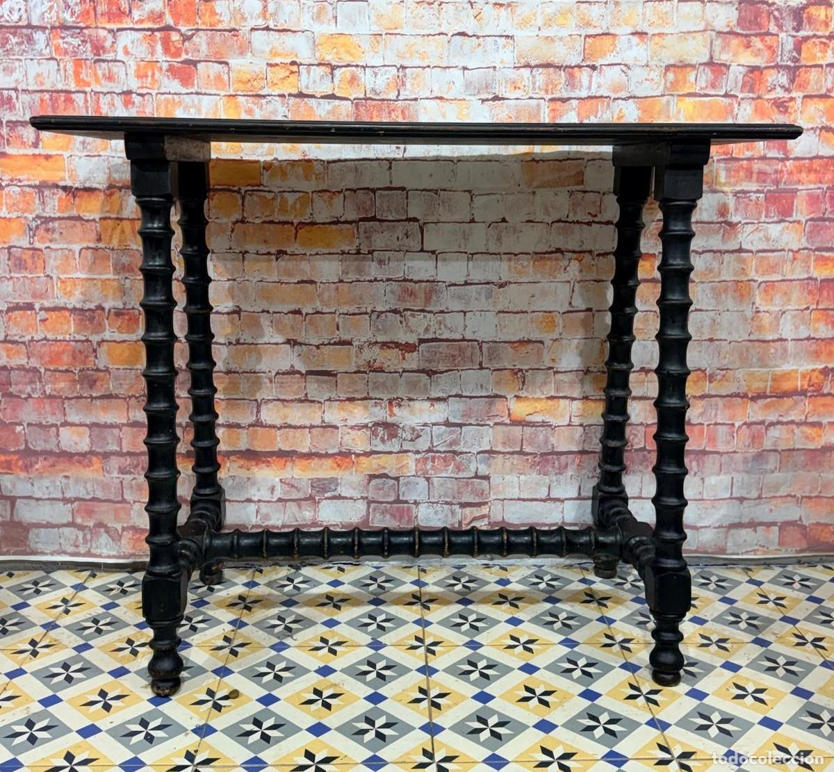 Antig&uuml;edades: Mesa auxiliar estilo Espa&ntilde;ol - Foto 4