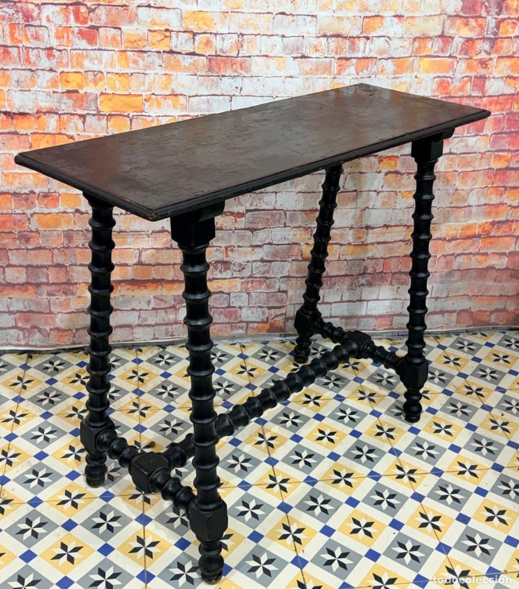 Antig&uuml;edades: Mesa auxiliar estilo Espa&ntilde;ol - Foto 5