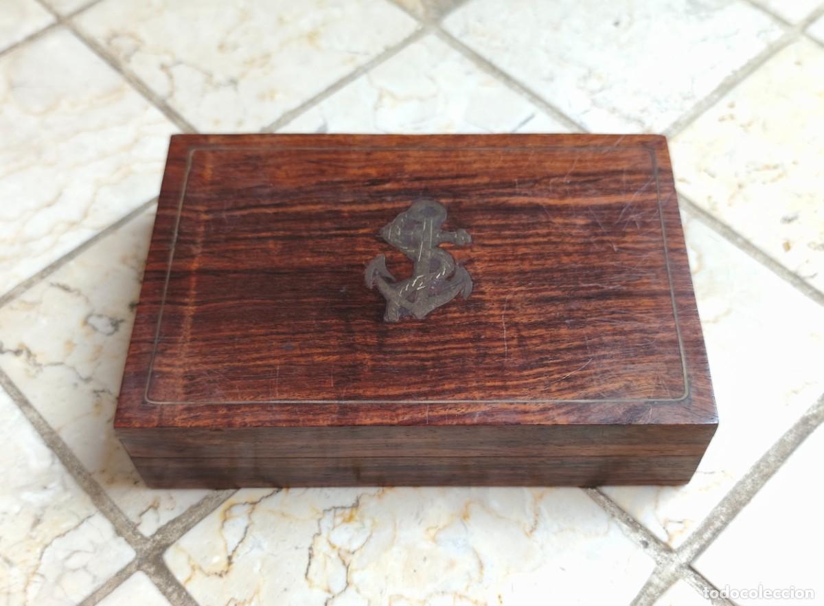 Antig&uuml;edades: CAJA DE MADERA ANTIGUA CON INTERIOR DE TERCIOPELO - Foto 2