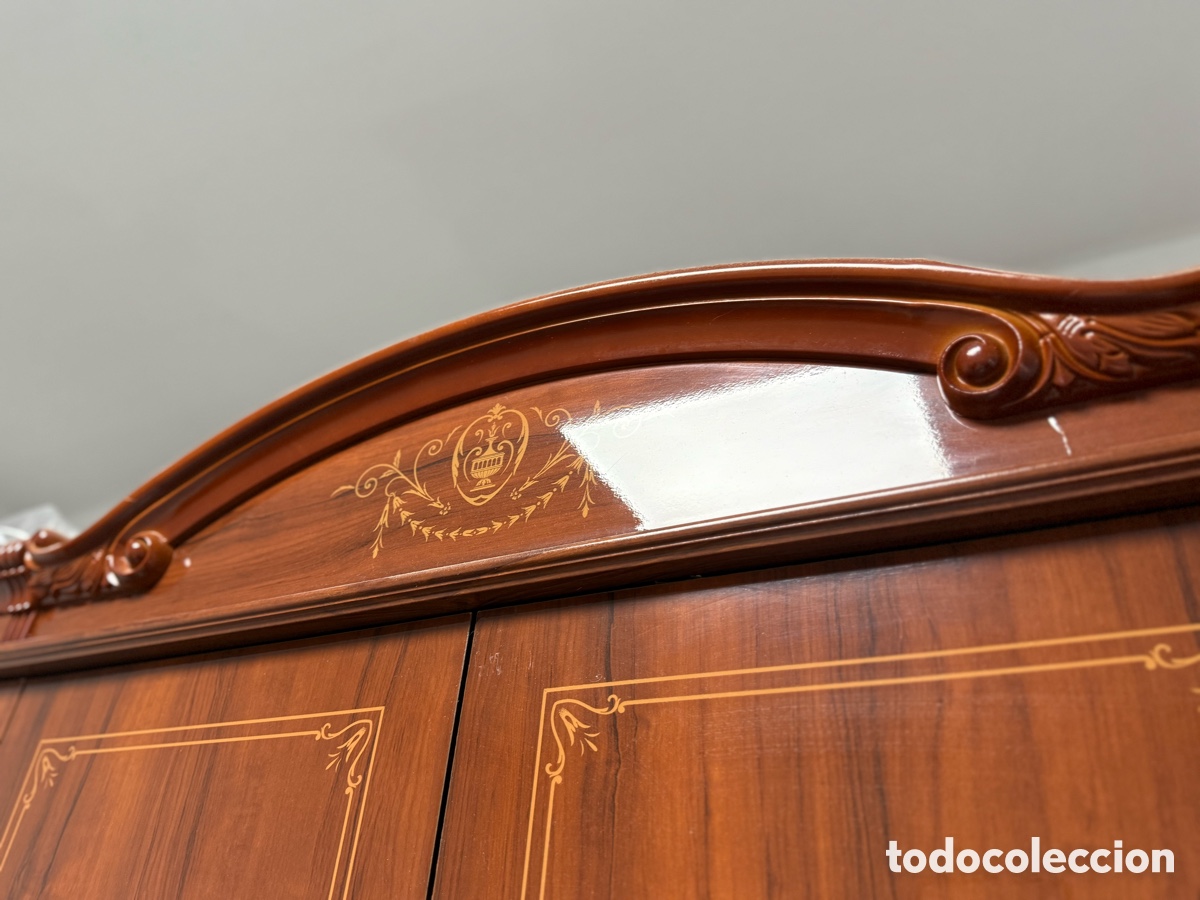 Antig&uuml;edades: Armario de madera con 4 puertas y espejos - Foto 3