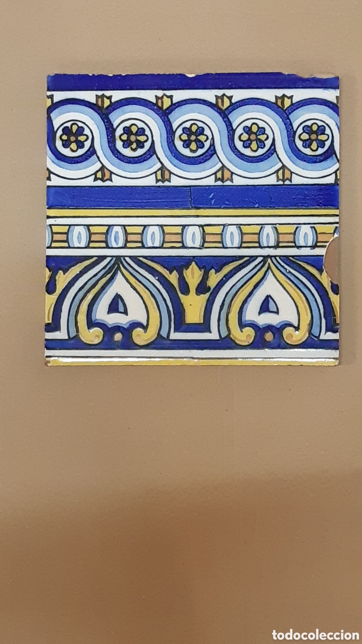 Antig&uuml;edades: Azulejo modernista antiguo - Foto 1