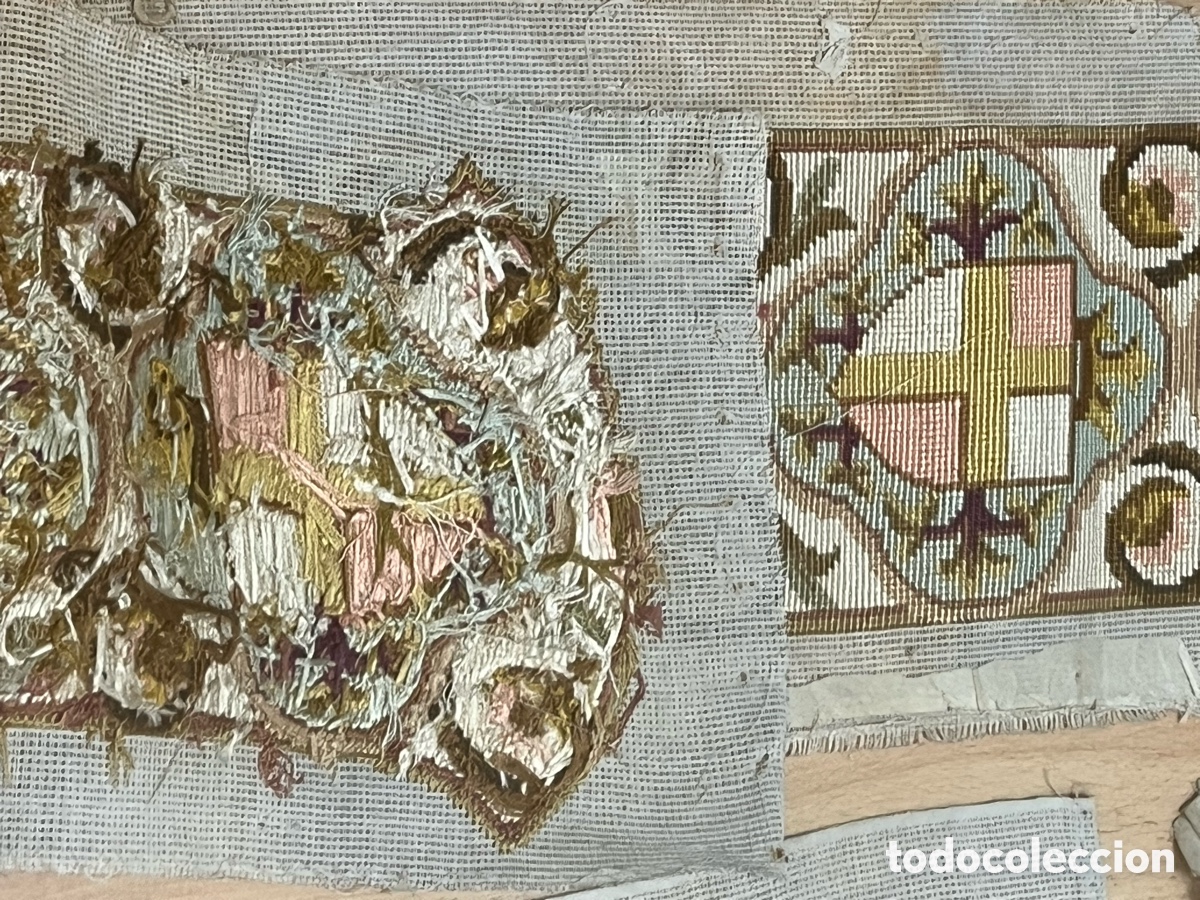 Antig&uuml;edades: Cruz y piezas bordadas . - Foto 8