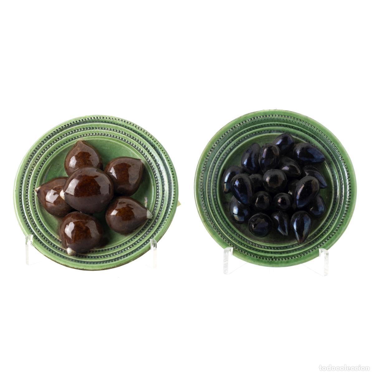 Antig&uuml;edades: Dos platos peque&ntilde;os: Casta&ntilde;as y Aceitunas - Foto 1