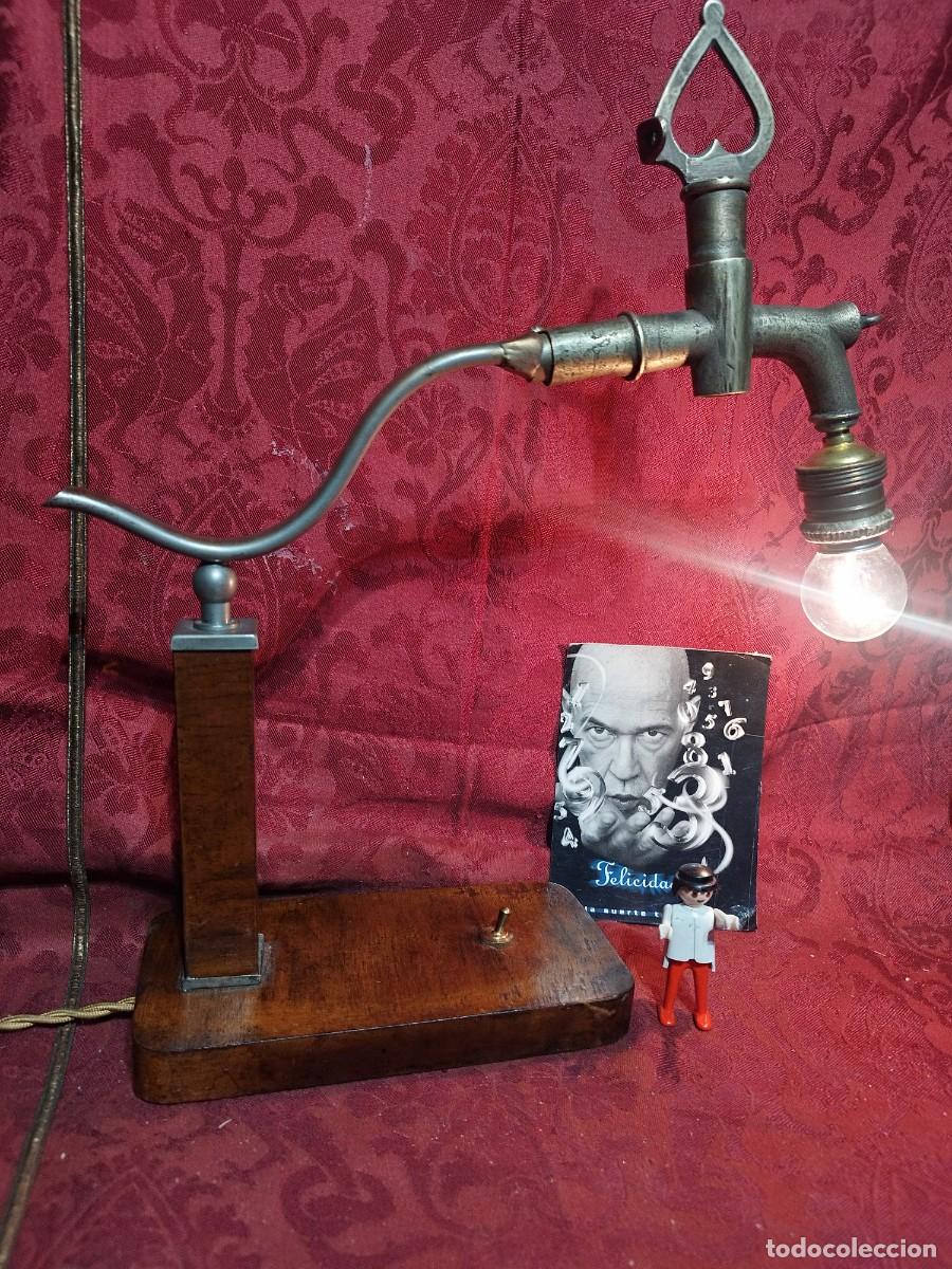 Antig&uuml;edades: LAMPARA DISE&Ntilde;O STEAMPUNK - GRIFO DE BRONCE - BASE DE MADERA CON INTERRUPTOR - Foto 1