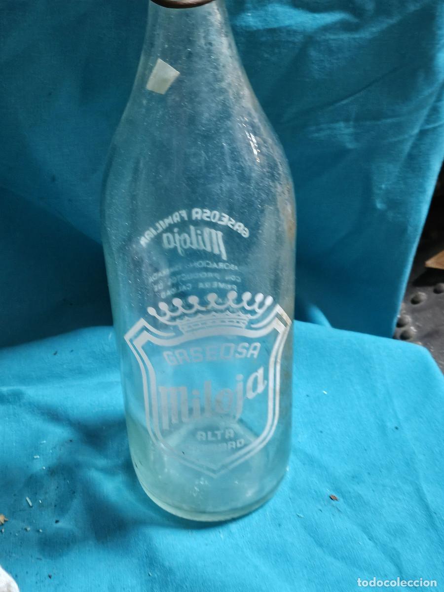 Antig&uuml;edades: botella de cristal de la miloja - Foto 1