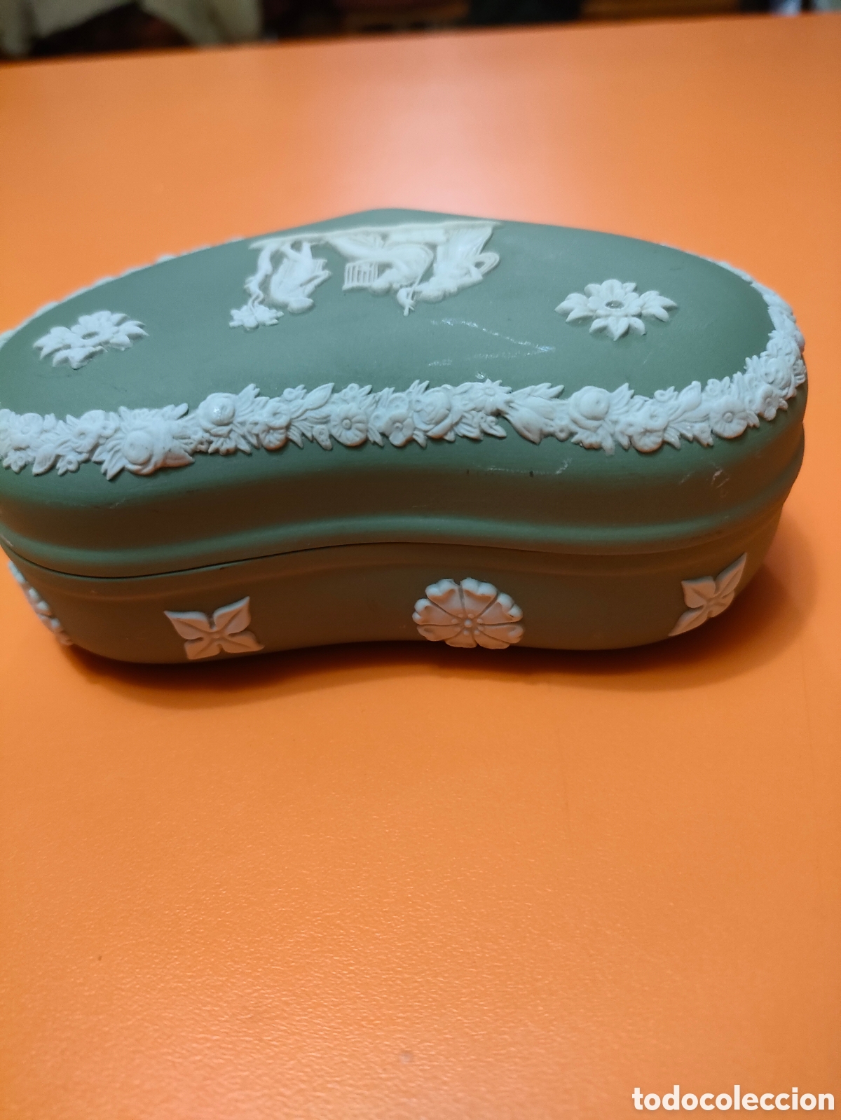 Antig&uuml;edades: Caja en forma de coraz&oacute;n Wedgwood - Foto 4