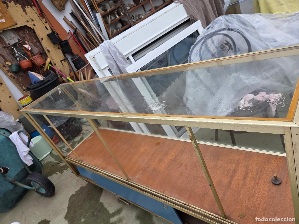 Antig&uuml;edades: mostrador de cristal vintage - Foto 9