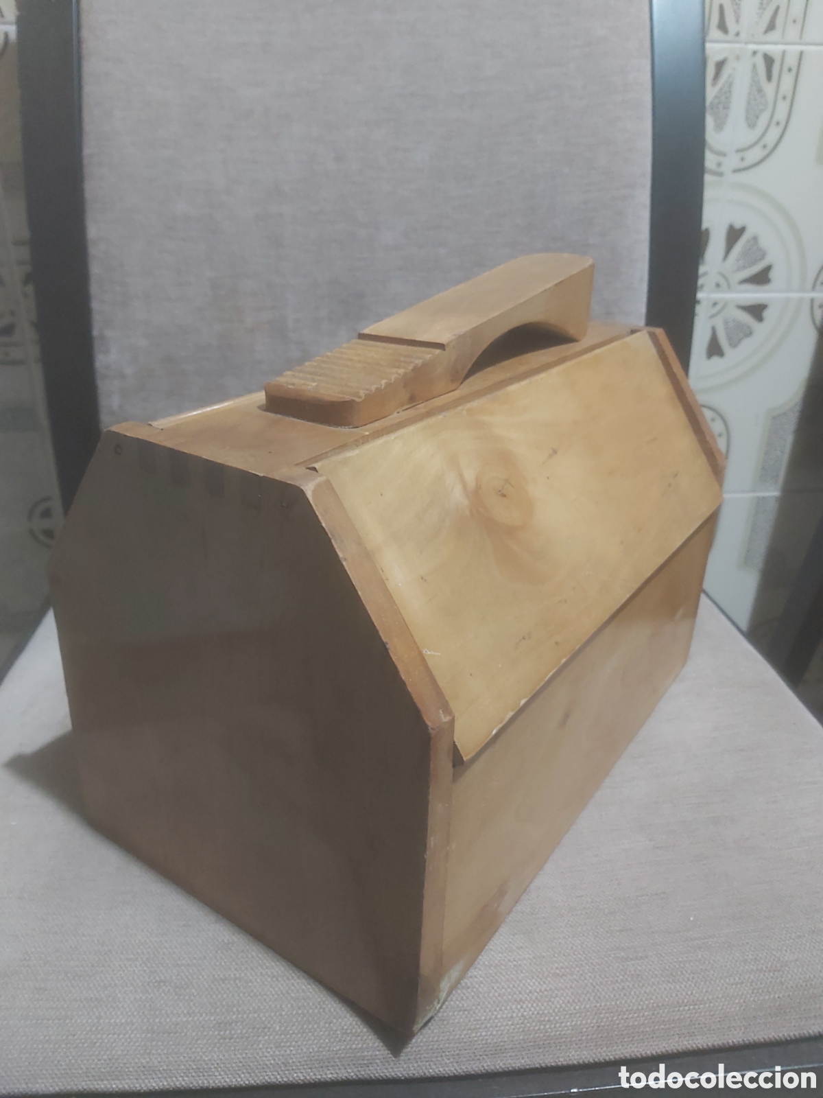 Antig&uuml;edades: Caja limpiabotas de madera. Sin roturas. - Foto 7