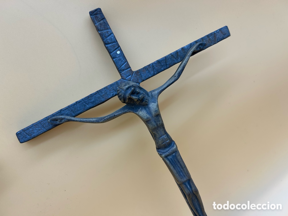 Antig&uuml;edades: Dos Cristos en la cruz. Iguales - Foto 5