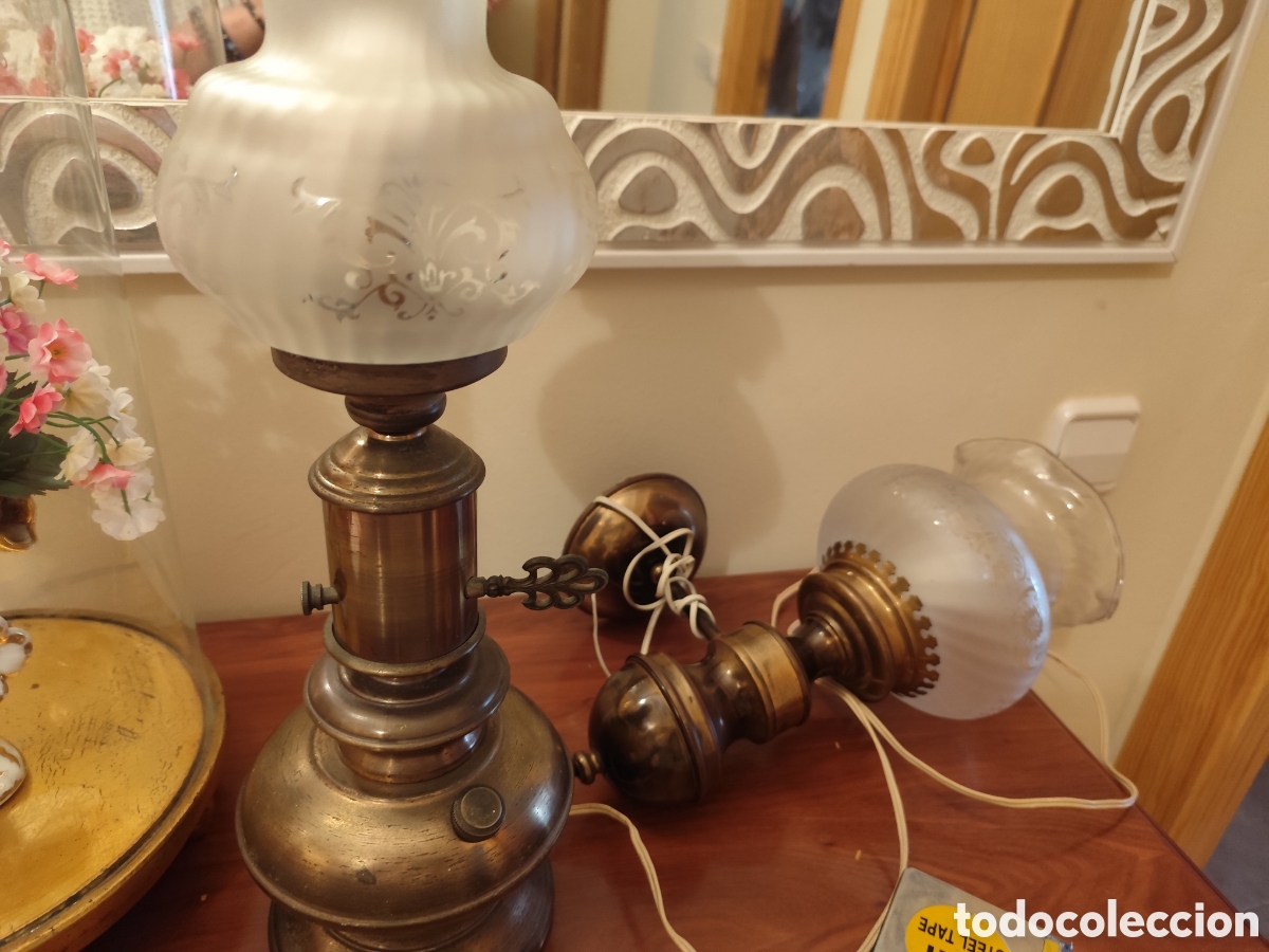 Antig&uuml;edades: Quinqu&eacute; y aplique pared de lat&oacute;n. - Foto 6