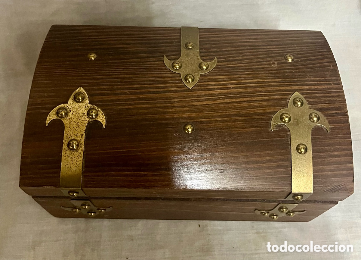 Antig&uuml;edades: CAJA-BA&Uacute;L DE MADERA NOBLE Y CANDADO - Foto 8