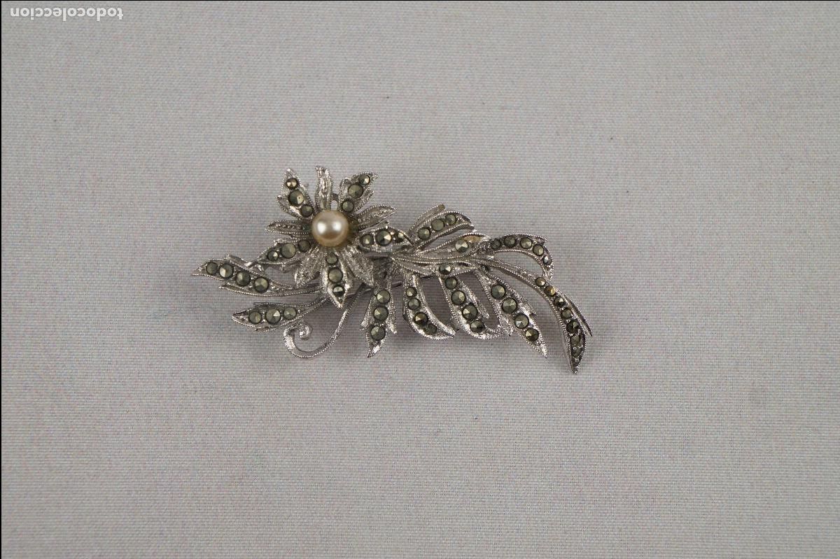Antig&uuml;edades: Broche de plata con una perla - Foto 1
