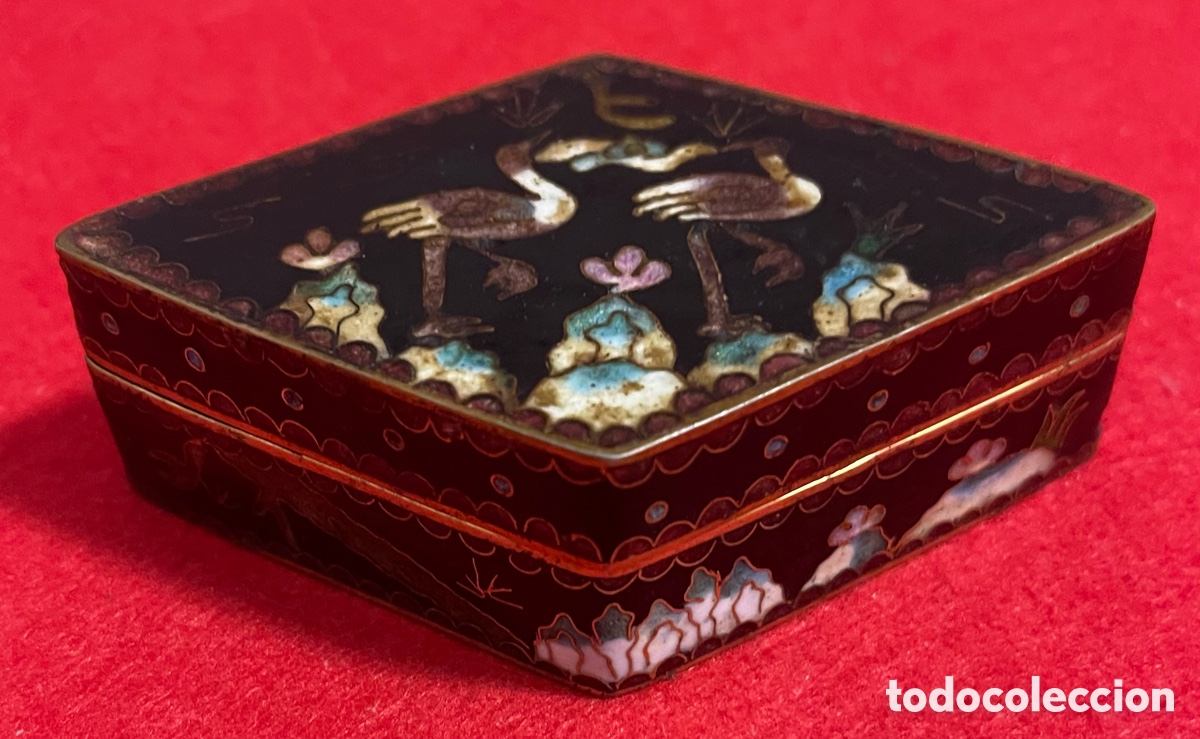 Antig&uuml;edades: Simp&aacute;tica Caja, antigua, romboidal, bronce y cloisonne - Foto 2