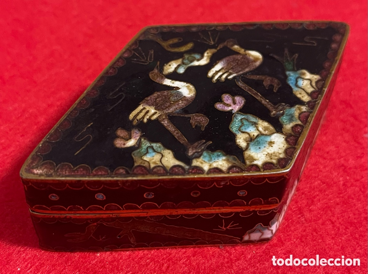 Antig&uuml;edades: Simp&aacute;tica Caja, antigua, romboidal, bronce y cloisonne - Foto 3