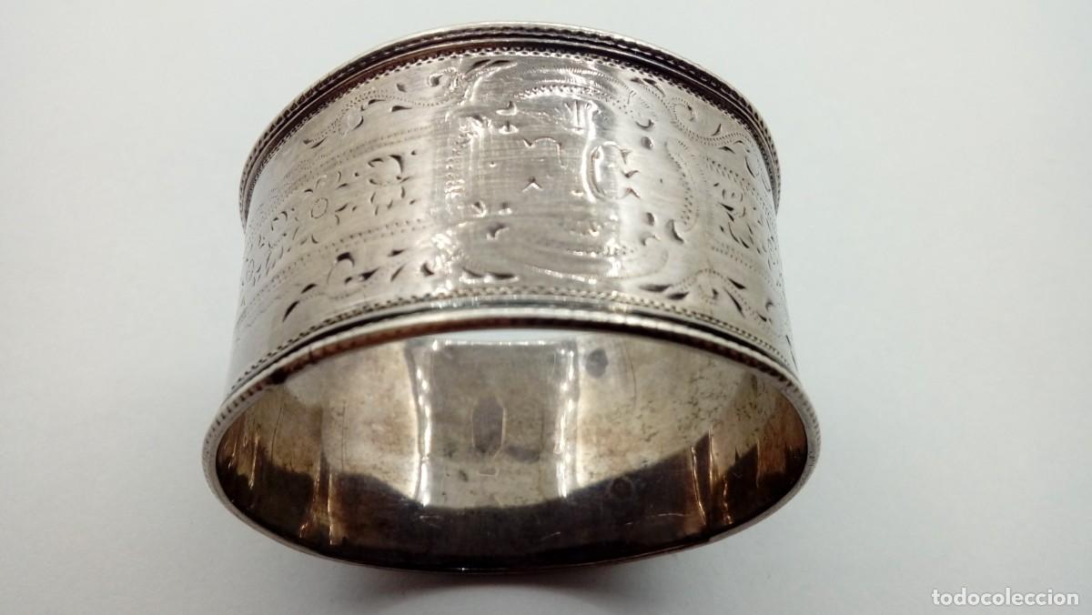 Antig&uuml;edades: SERVILLETERO DE PLATA CON GRAVADO DE FLORES - Foto 1