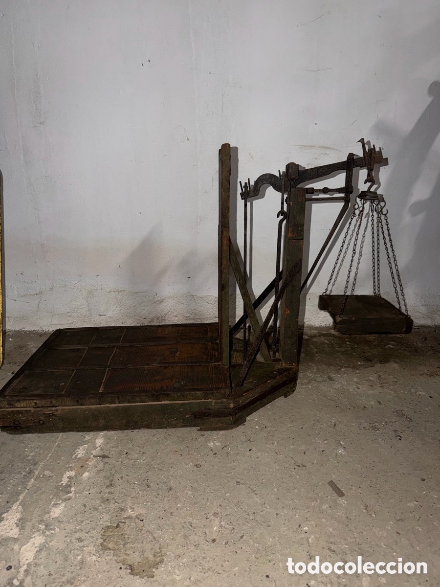 Antiques: B&aacute;scula industrial antigua Vaisse con 3 pesas