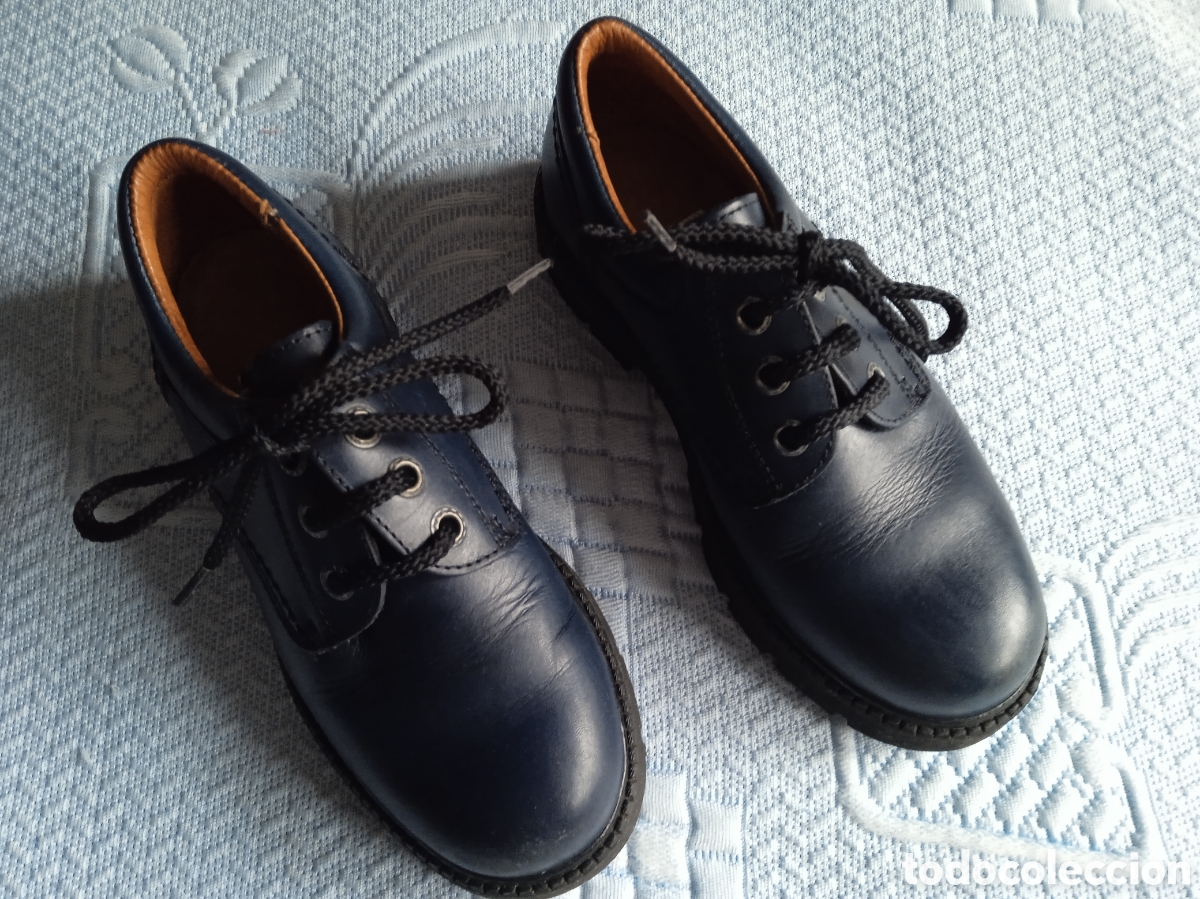 Antig&uuml;edades: Zapato juvenil num 31 .MF . Mes Forts - Foto 2