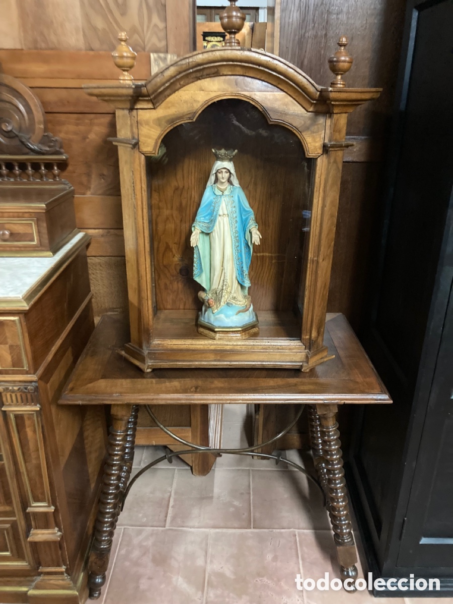 Antig&uuml;edades: Antigua mesa con vitrina - Foto 2