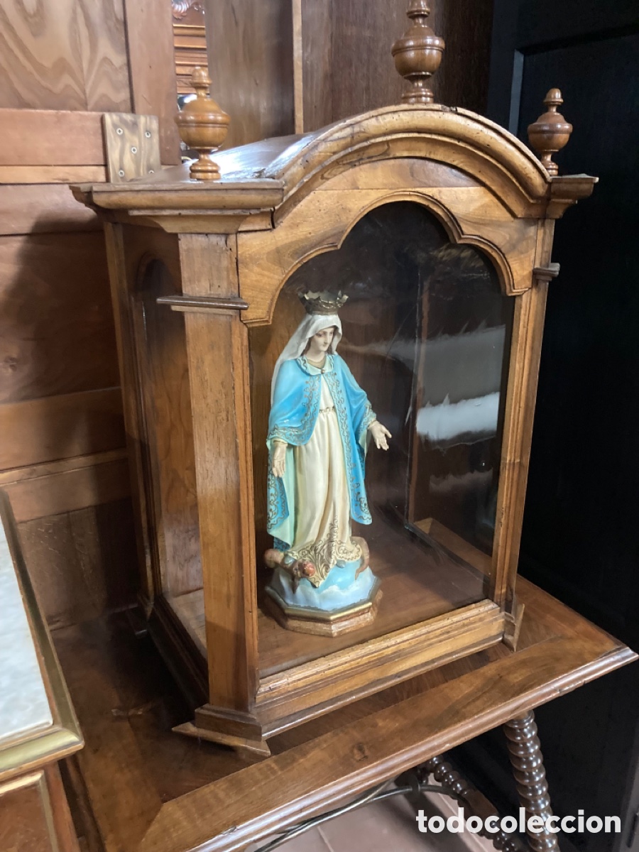 Antig&uuml;edades: Antigua mesa con vitrina - Foto 3