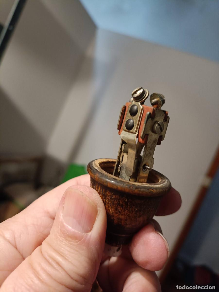 Antig&uuml;edades: Antiguo interruptor el&eacute;ctrico de pera, grande. De madera - Foto 9