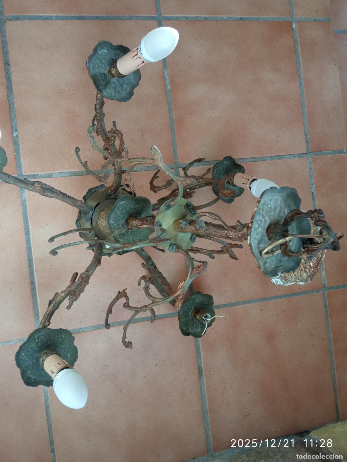 Antig&uuml;edades: l&aacute;mpara de bronce macizo - Foto 2