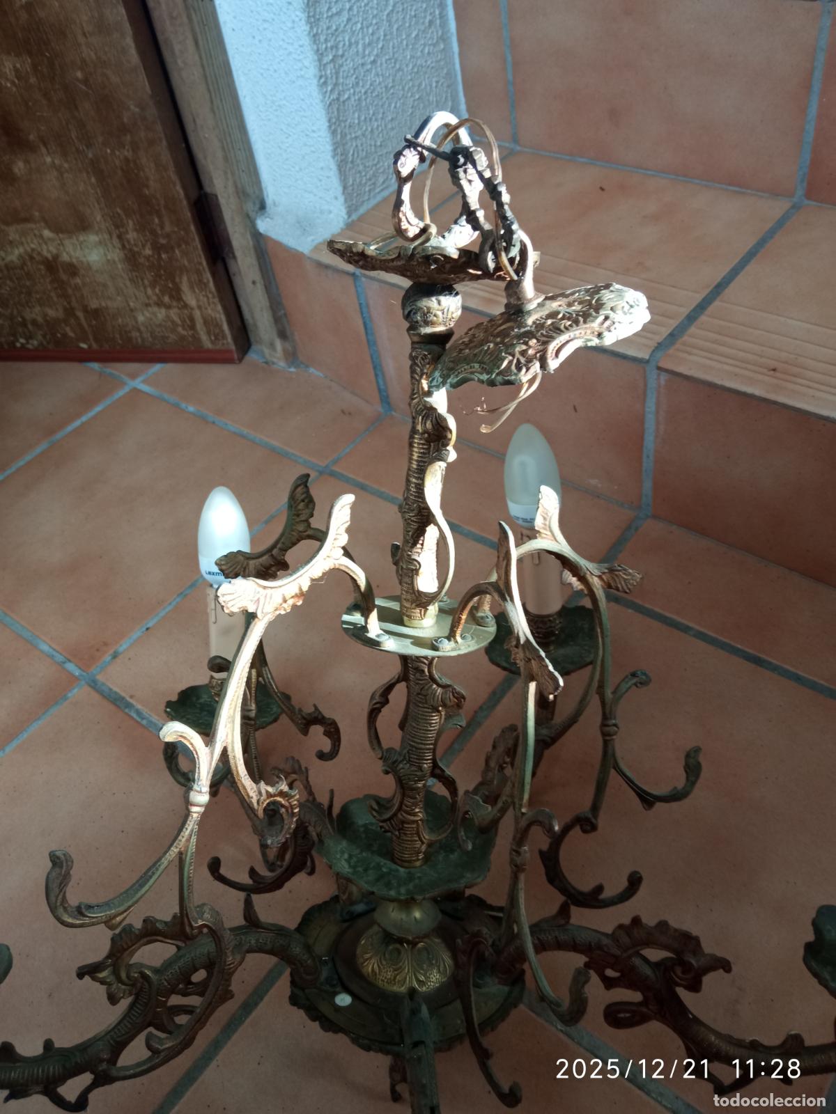 Antig&uuml;edades: l&aacute;mpara de bronce macizo - Foto 3
