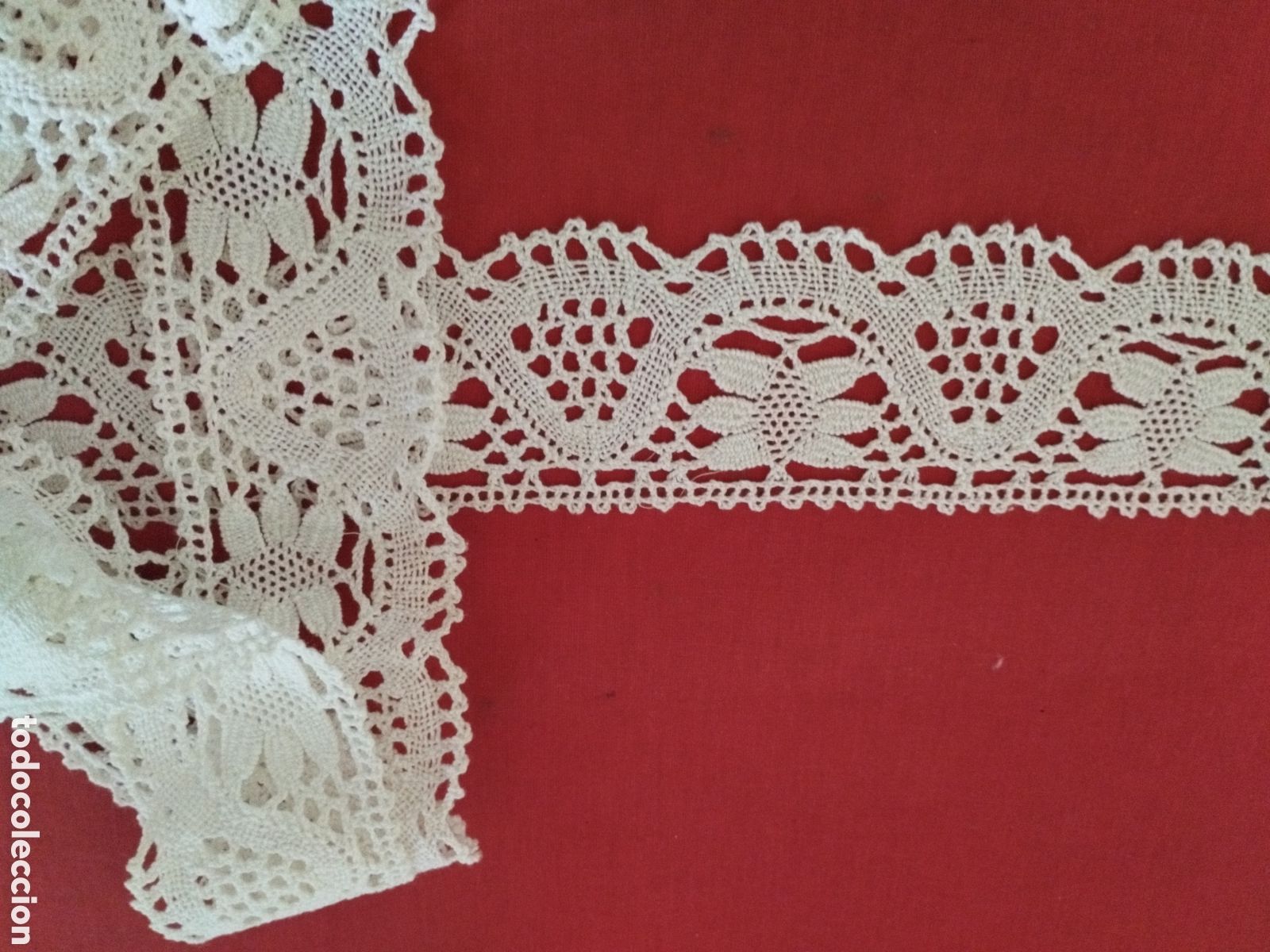 Antig&uuml;edades: *ENCAJE DE BOLILLOS MANUAL. (Rf:P-391/b)