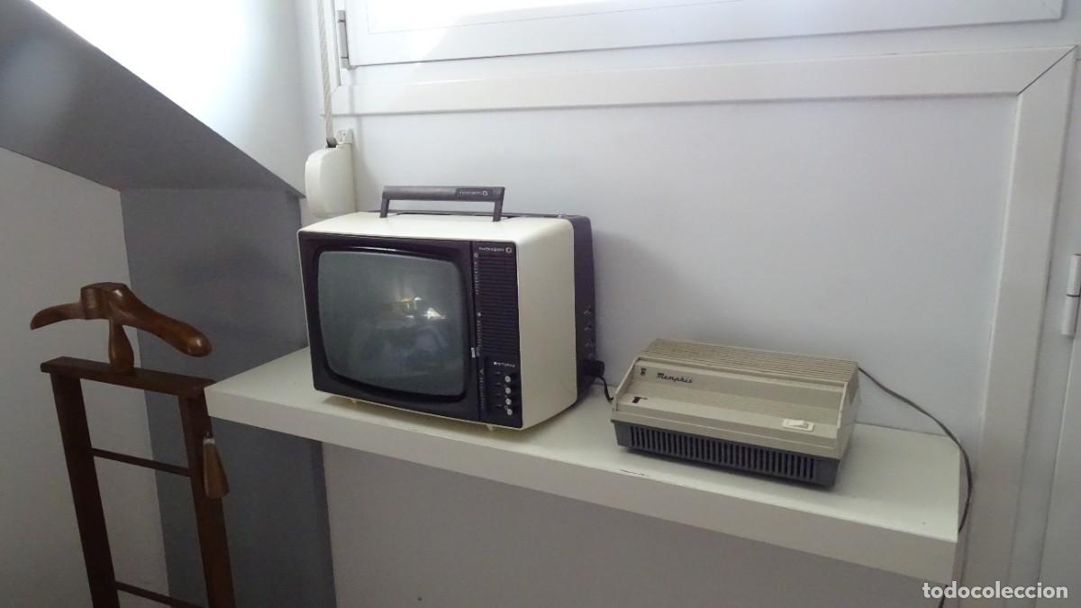 Antig&uuml;edades: Televisor Port&aacute;til Thomson - Foto 1