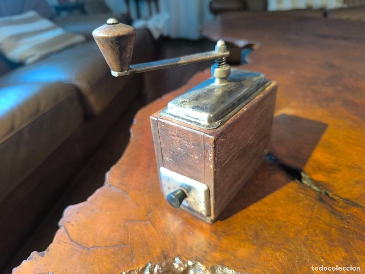 Antiquit&auml;ten: RARO MOLINILLO DE CAF&Eacute; MARCA BREVETTI. MODELO T . ITALIA. CA. 1930/1950