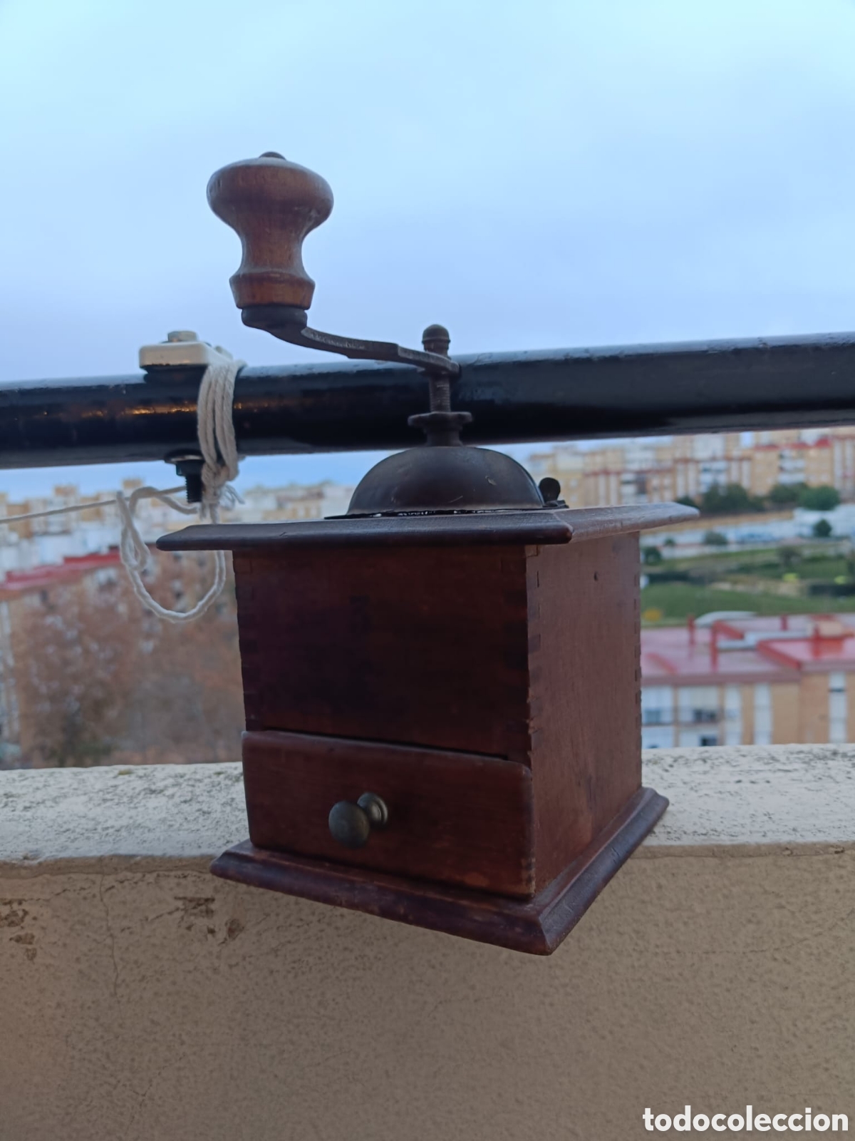 Antiquit&auml;ten: ANTIGUO MOLINILLO DE CAF&Eacute; DE MADERA