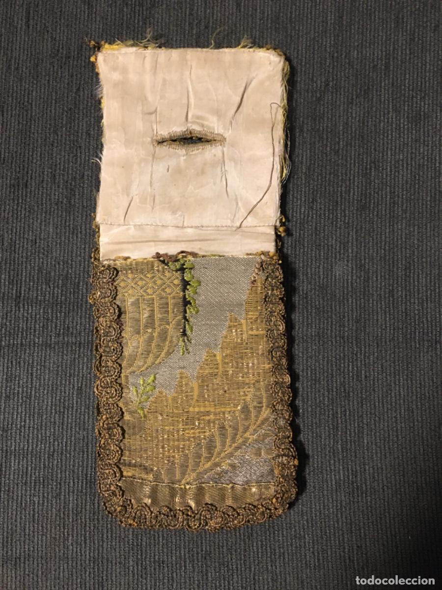 Antig&uuml;edades: Bolso seda bordado xviii - Foto 5