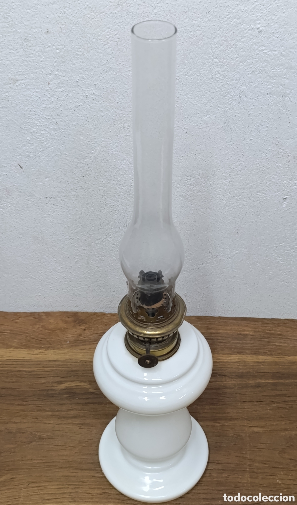 Antig&uuml;edades: MUY BONITO Y ANTIGUO QUINQU&Eacute; DE OPALINA Y BRONCE - Foto 3