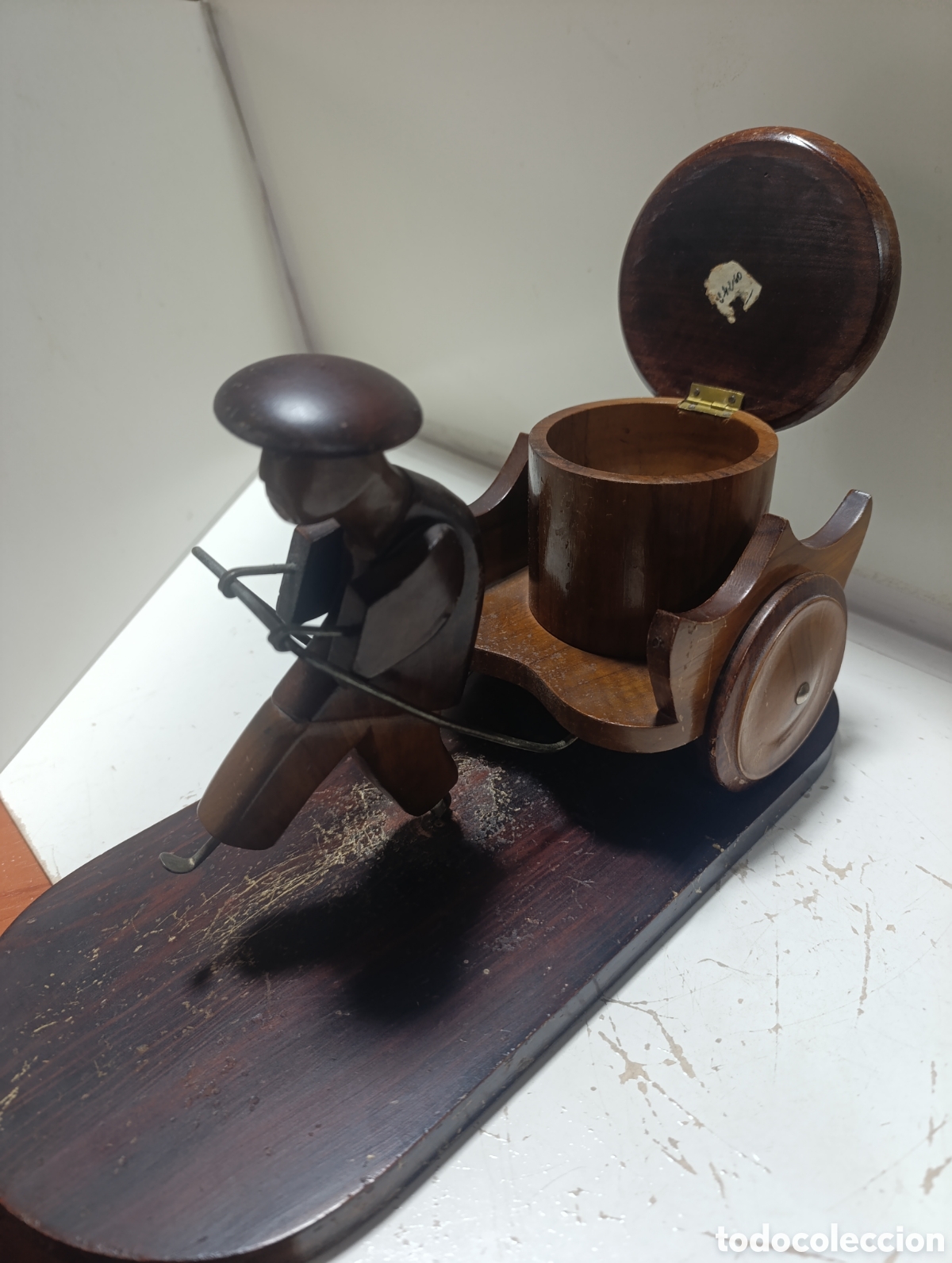 Antig&uuml;edades: Tabaquera de sobremesa en forma de rickshaw. - Foto 7