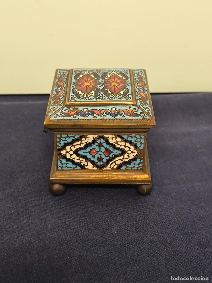 Antig&uuml;edades: CAJA FRANCESA NAPOLEON III EN BRONCE Y CHAMPLEVE - Foto 3