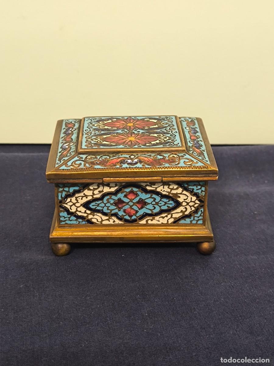 Antig&uuml;edades: CAJA FRANCESA NAPOLEON III EN BRONCE Y CHAMPLEVE - Foto 4