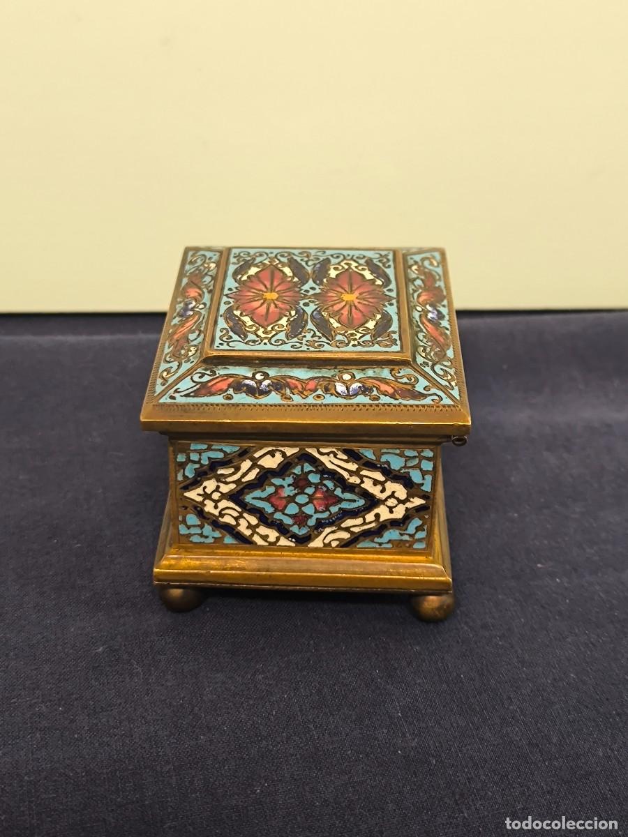 Antig&uuml;edades: CAJA FRANCESA NAPOLEON III EN BRONCE Y CHAMPLEVE - Foto 5