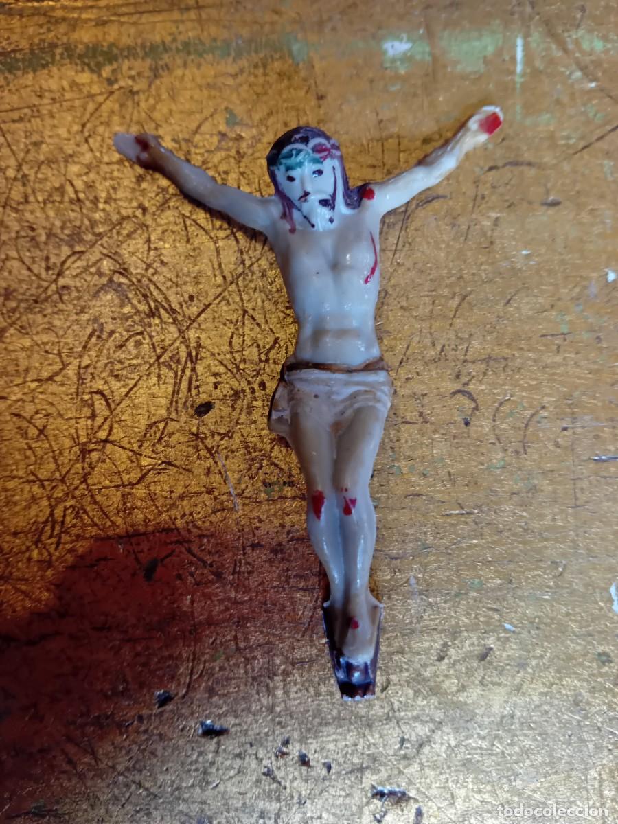 Antig&uuml;edades: Cristo de pl&aacute;stico duro d&eacute;cada de los 60. - Foto 1