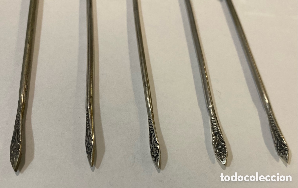 Antig&uuml;edades: Conjunto de cinco palillos en plata 800 contrastada - Foto 2