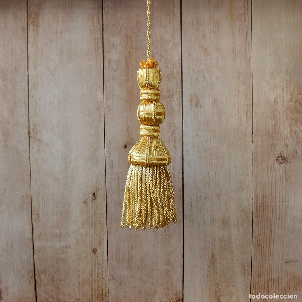Antig&uuml;edades: Borla de oro de 7 cm con fleco de canutillo de 6 cm - Foto 1