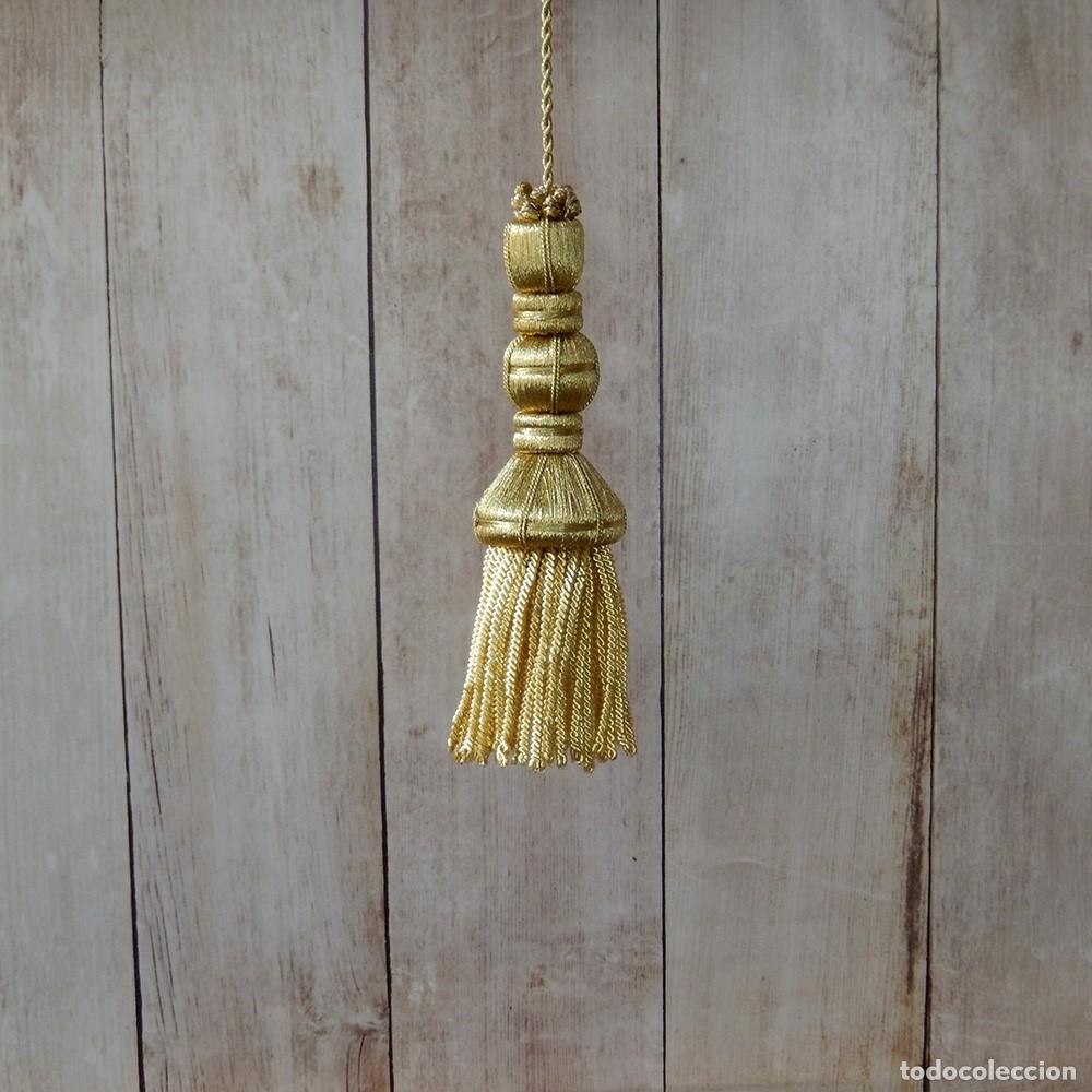 Antig&uuml;edades: Borla de oro oscuro de 7 cm con fleco de canutillo de 6 cm - Foto 1