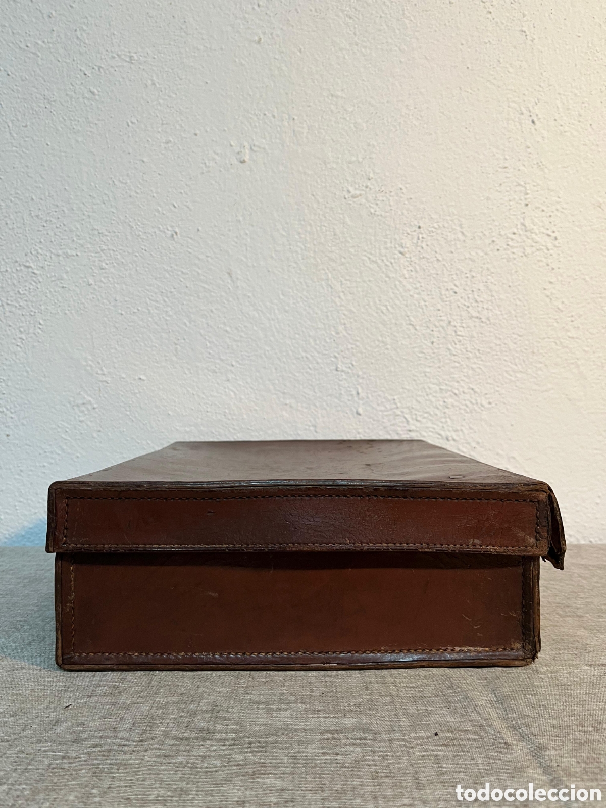 Antig&uuml;edades: Maleta de cuero antigua - Foto 11