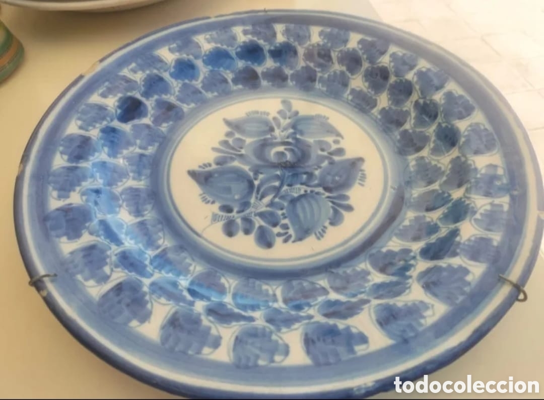 Antig&uuml;edades: Plato de cer&aacute;mica de Manises - Foto 1
