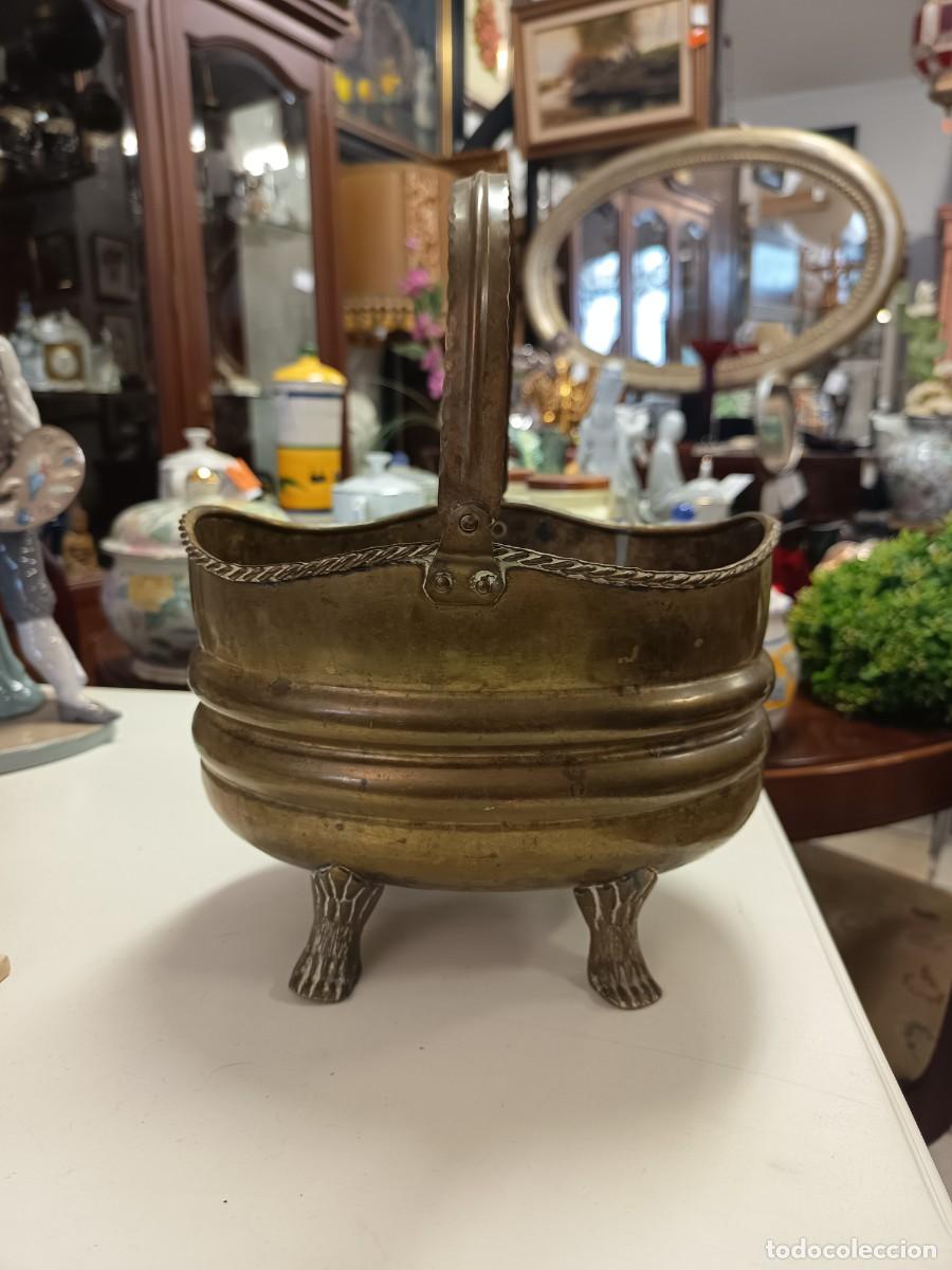Antig&uuml;edades: Cesta decorativa lat&oacute;n y bronce - Foto 1
