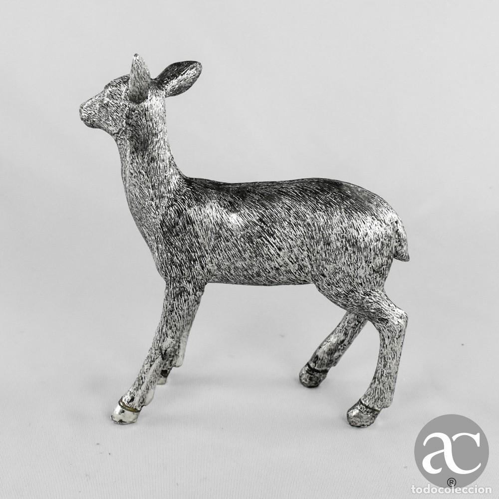 Antig&uuml;edades: Figura de Cor&ccedil;a em massa com banho de prata - Foto 3